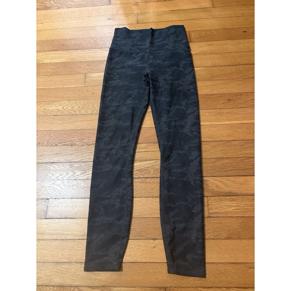 Vuori Size XS Clean Elevation Leggings Black Olive Green Camouflage